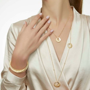 18k Yellow Gold Qamar Necklace With Diamond And Mother of Pearl